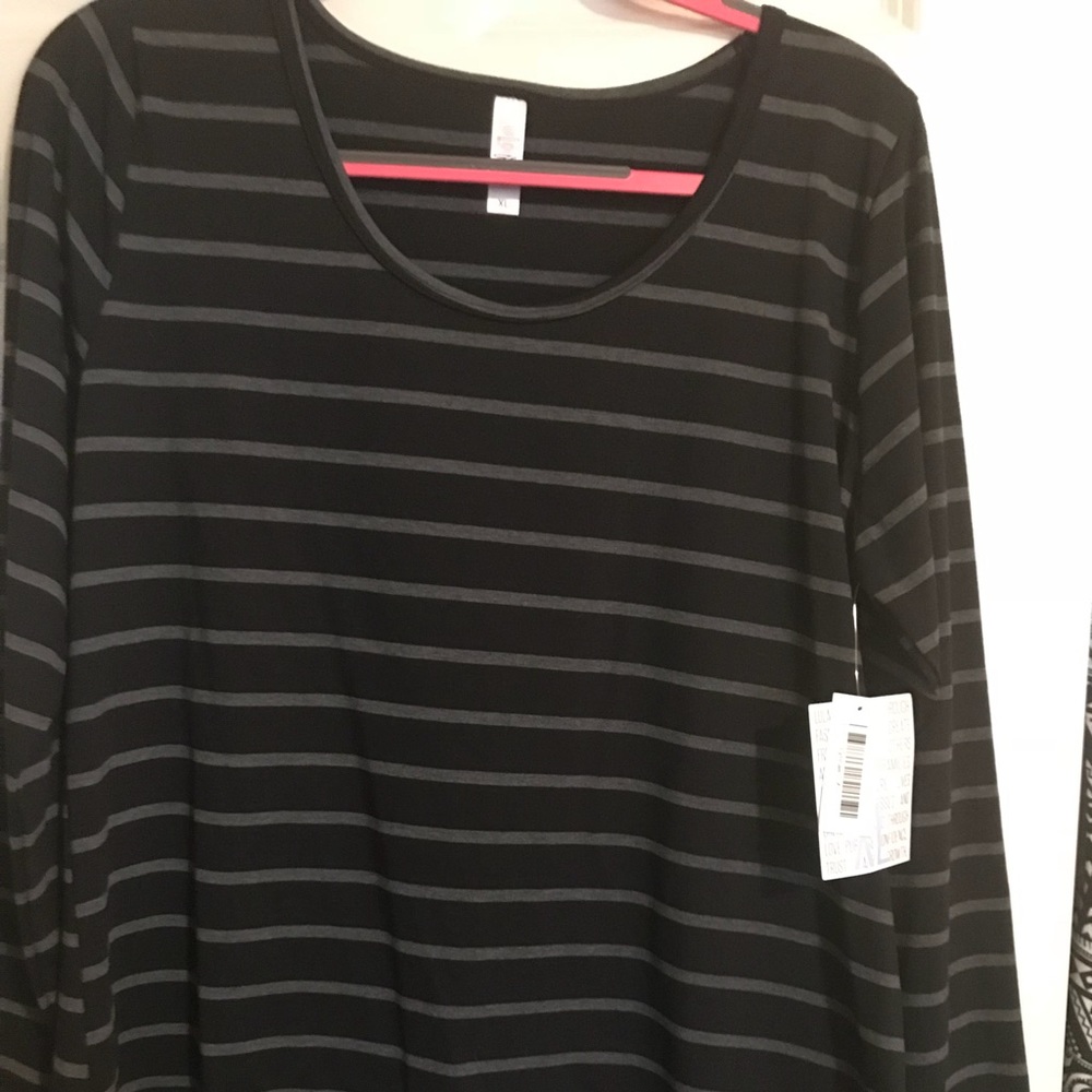 NWT Lularoe Lynnae Black and Gray stripes